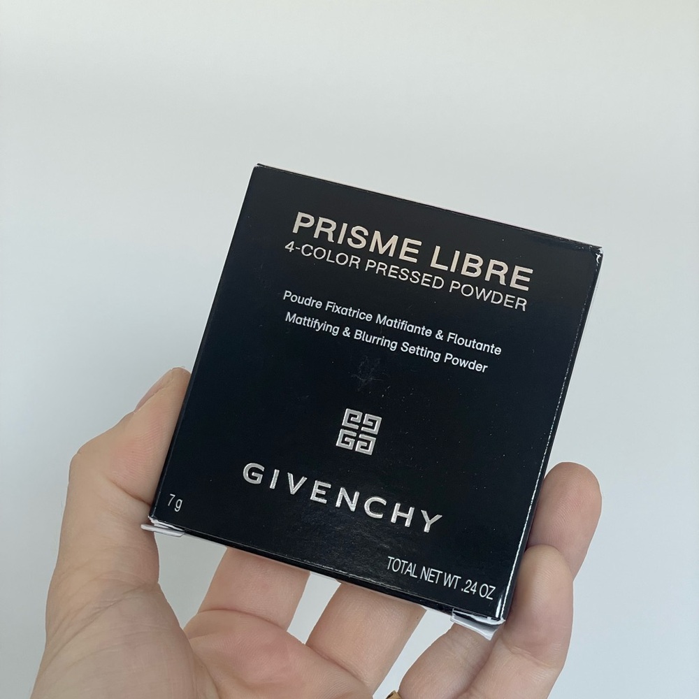 Givenchy Prisme Libre Mattifying & Blurring Setting Powder - Picture 7 of 8